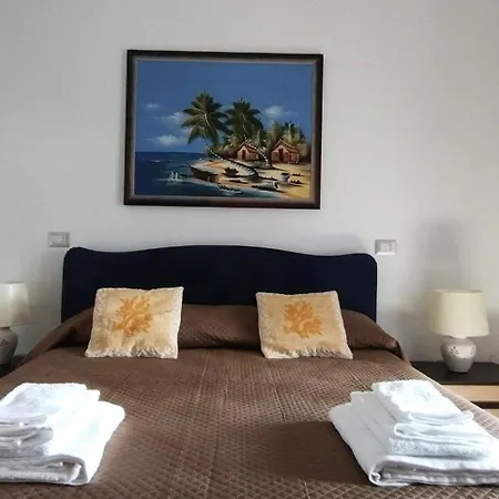 Tucano Single בית הארחה סאן תאודורו